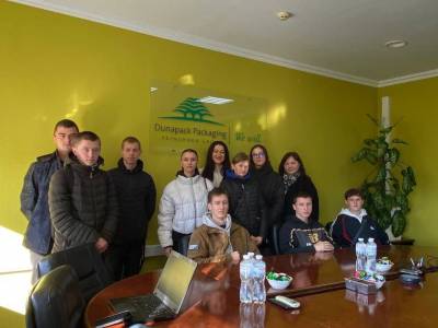 "Дунапак Україна" та Mom's cake